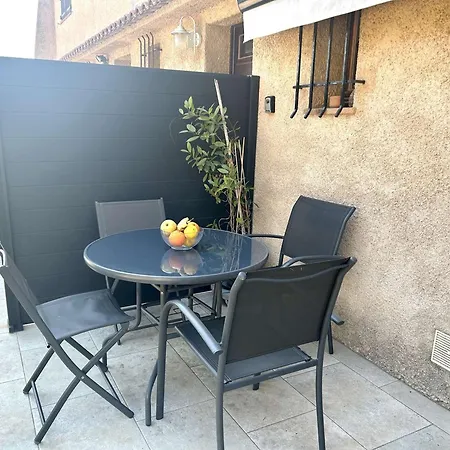 Mezzanine Climatise Proche Avec Terrasse Et Parking A Saint-raphael - Fr-1-226a-162 Apartament Saint-Raphaël